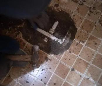 正镶白旗卫生间漏水维修公司为您分享下卫生间渗水如何处理及注意事项
